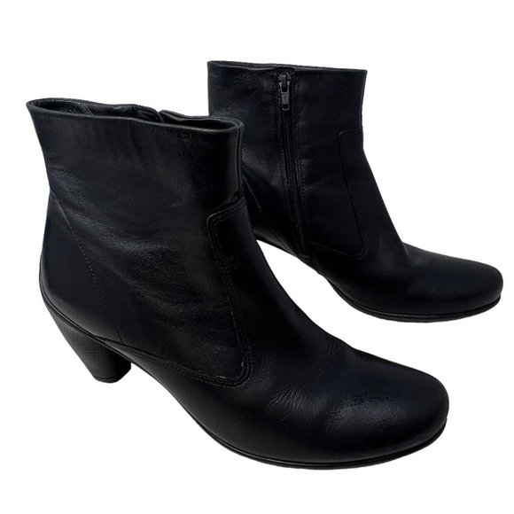 Ecco Hanna Black Leather Heeled Ankle Bootie Boots Zip Side Classic Button Sz 8 - Picture 3 of 8